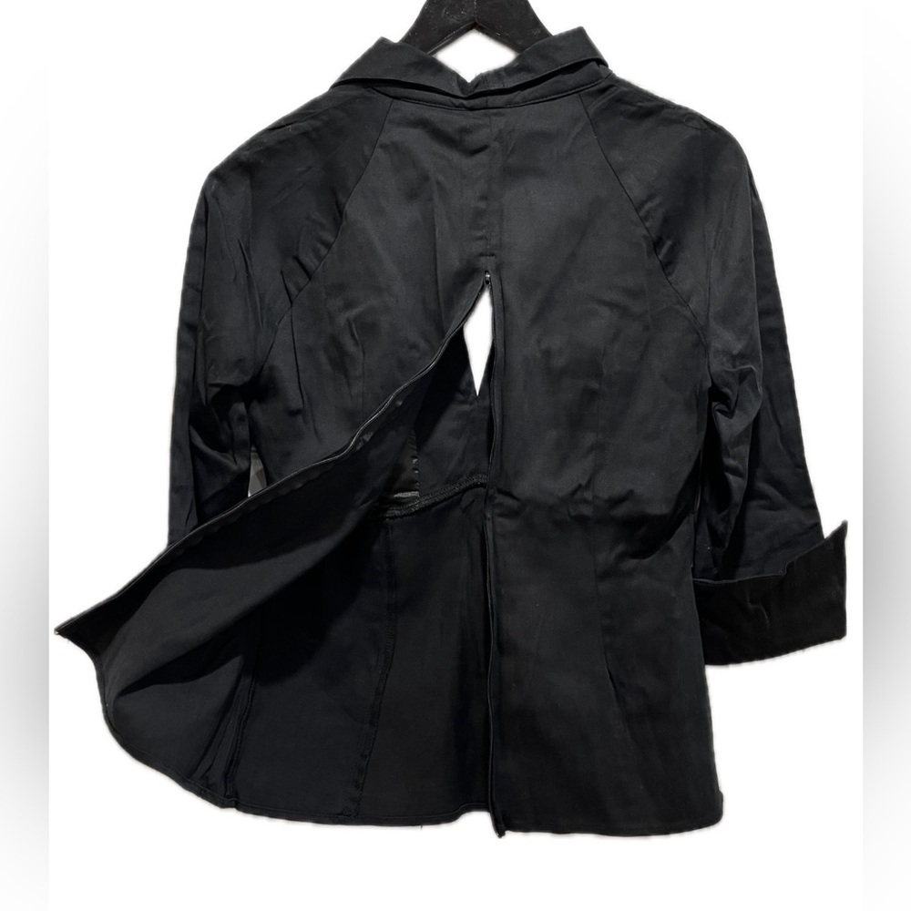 Sz.M-NWOT-Sustainable, High Quality, Pinup Couture Open V Collar, Zip Ba… - Picture 3 of 4